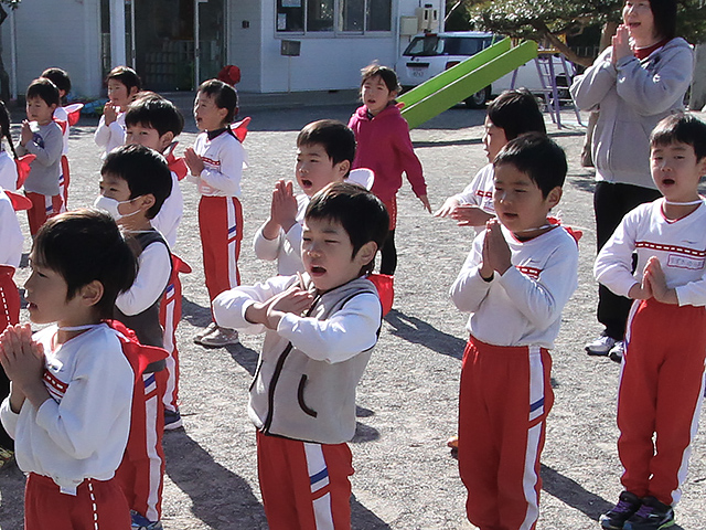 河輪幼稚園の教育方針 感謝の心をもち、思いやりのある親切な子に。